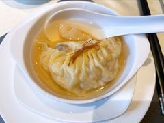 花胶灌汤饺-皇朝会.经典传统粤菜(外滩店)