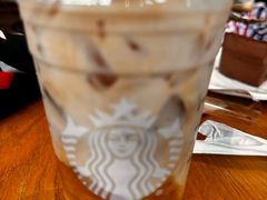 -星巴克臻选(深圳龙华红山天虹店)