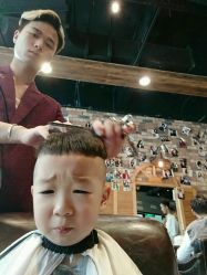 -PE SALON