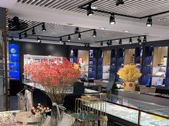 -宏宇眼镜蔡司依视路折扣店(兆佳眼镜城店)