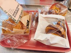 巧克力香蕉羊角包-OUR Bakery(三里屯太古里店)