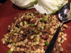 生菜炒乳鸽松-五缘湾凯悦酒店·悦饗中餐厅