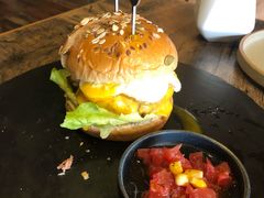 -HIGH FIVE哈福手工汉堡(桂林路店)