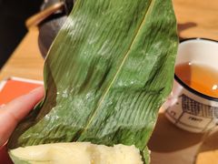 -帅巴人舅母子腊蹄民俗村