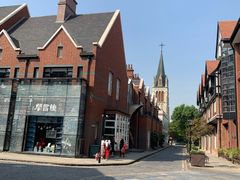 -钟书阁(松江泰晤士小镇店)