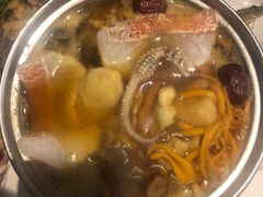 -雍和会海鲜姿造自助(湖东路店)