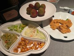 -左庭右院鲜牛肉火锅黑金店(陆家嘴中心店)