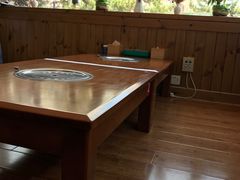 -亲昵春川鸡排(韩国美食街店)