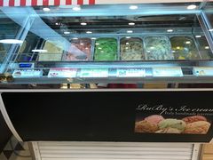 -红宝石·鲜奶小方·海派西点房(南丹店)