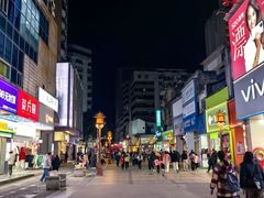 -市中心风采楼步行街