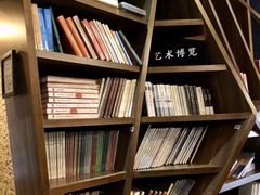 -钟书阁(松江泰晤士小镇店)