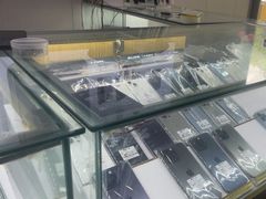-修卜凡二手严选店·手机维修·回收租赁(川沙地铁站店)