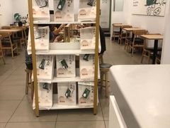 -老乡鸡(亳州路天庆大厦店)