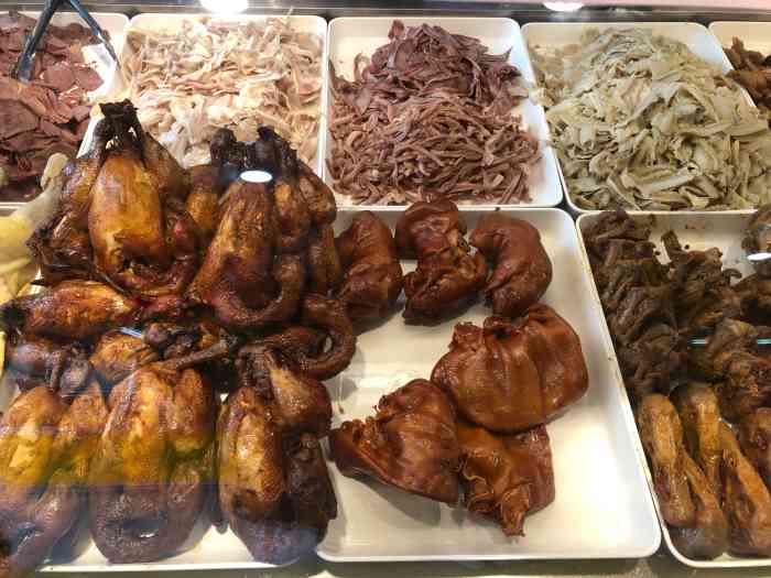 41人赞爱吃肉的壮妹2019年5月4日打分真是垃圾,每次说少一点,都会夹