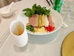 腾冲蘸水薄荷牛肉卷-云腾食府·云南菜