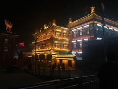 景点佛学院夜景-色达喇荣五明佛学院