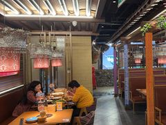 -吃饭皇帝大(长宁龙之梦店)