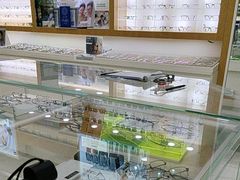 -光明眼镜·蔡司授权(九亭U天地店)