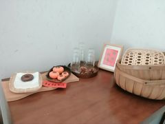 -四個柿子麵包屋