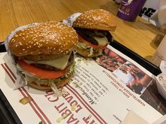 -The Habit Burger Grill 哈比特汉堡(爱琴海店)