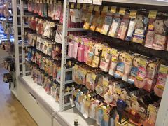 -LOG-ON(海港城店)