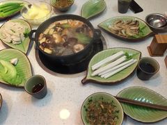 一叶一世界藏茶素食火锅-一叶一世界•素食餐厅(环球中心店)