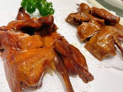 脆皮双乳鸽-聚春园自助餐厅(东街口店)