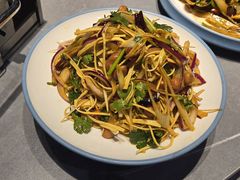 圆葱干豆腐丝-鼎原力量东北吊炉烧烤(临河街店)