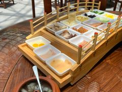 自助取餐区-香麒园·过桥米线·南湖雅宴