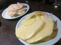 -红九格老火锅(三峡广场店)