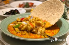 Curry Shrimp with Crispy Rice Noodles