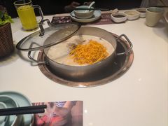 -洪氏嗨捞·猪肚鸡火锅(阳光天地店)