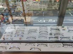 -优视觉视光中心•青少年近视防控(新世界中心写字楼店)