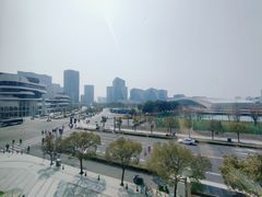 -Z&B Fitness Studio·Gym(前滩L+PLAZA店)