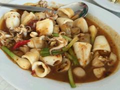 -J Daeng Seafood