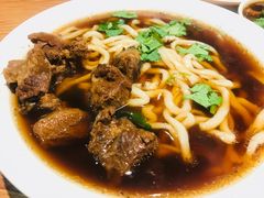 牛肉面-清真吴记门钉肉饼·喜多利