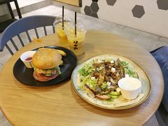 -HELLO 27 意面·沙拉·帕尼尼