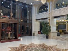 -碧中海汤泉汗蒸酒店