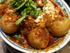 -沪小二炭火蛙锅(淮海中路美食不夜城店)