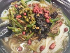 湖南米粉~小炒肉浇头-复旦大学江湾校区食堂