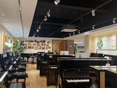 -柏斯音乐艺术中心·钢琴·吉他(上音店)
