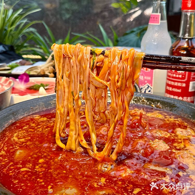 秋天第1️⃣顿火锅,我选笨小孩‼️