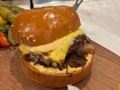 -上海西藏大厦万怡酒店Momo Cafe(徐汇店)