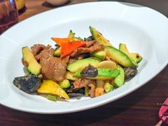 -港丽餐厅(正大店)
