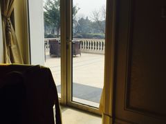 -上海玫瑰园度假酒店