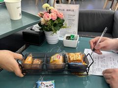 -弘仁宝佳比亚迪4S店(宝山旗舰店)