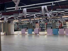 -英派斯健身旗舰店(海信国际中心馆)