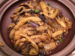 马鲛鱼茄子煲-九龙茶记·粤式餐厅融合菜(鹭江店)