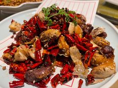 油边-山楂树融合菜餐厅