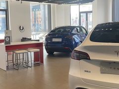 -TESLA 特斯拉(上海太古汇体验店)